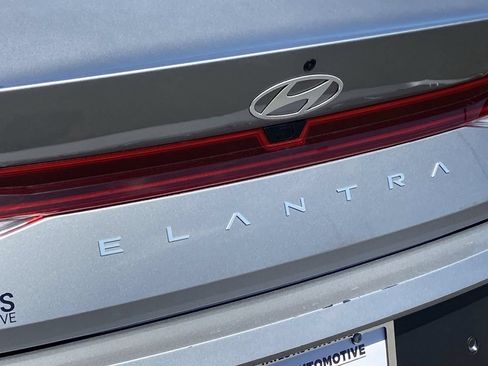 Used 2024 Hyundai Elantra Limited FWD image 28
