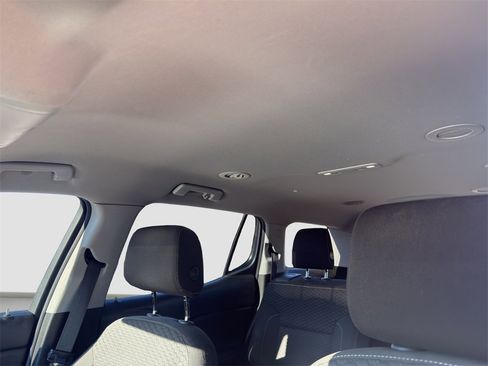 Used 2018 GMC Acadia SLE image 6