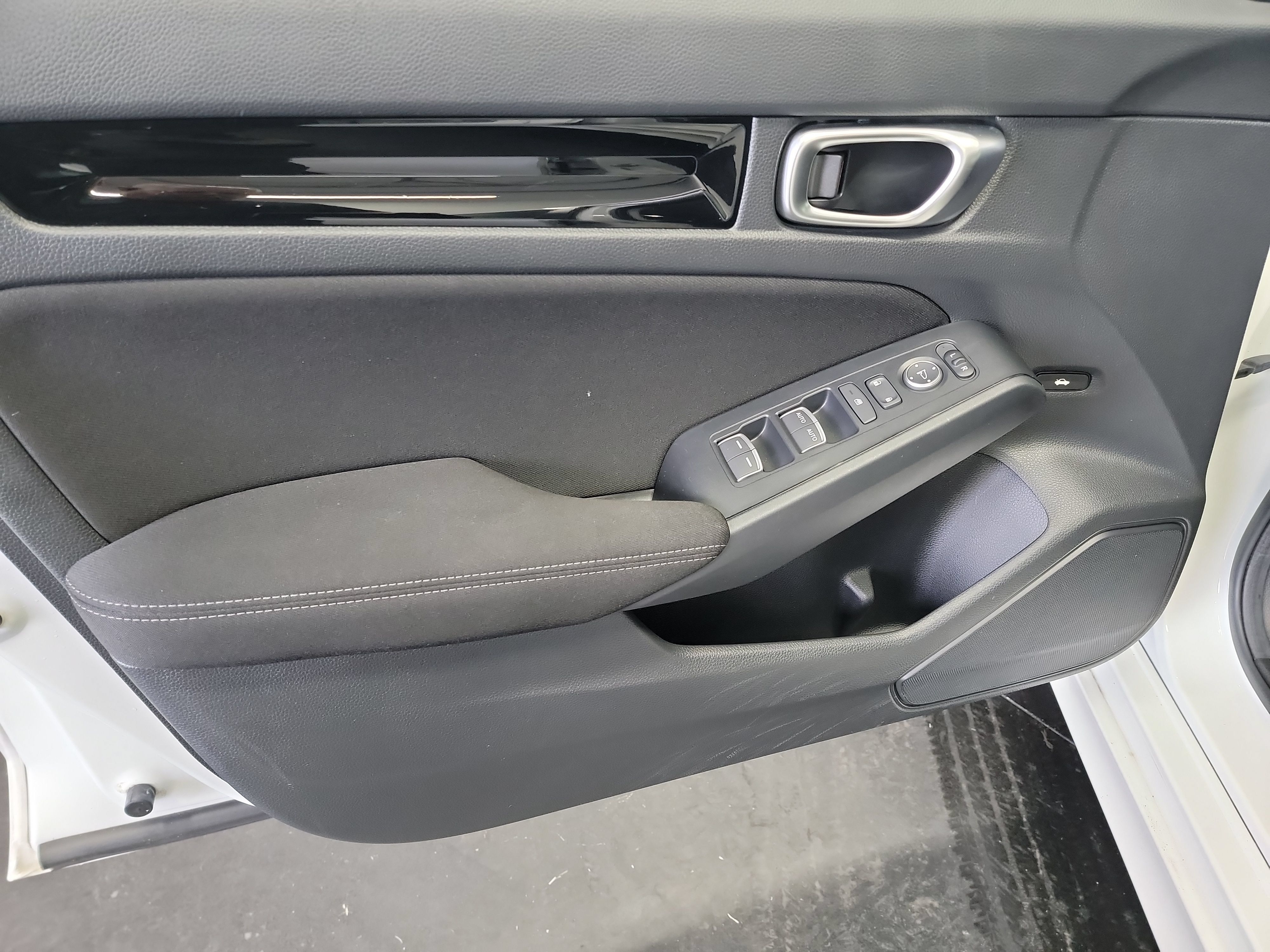 Used 2024 Honda Civic EX image 13