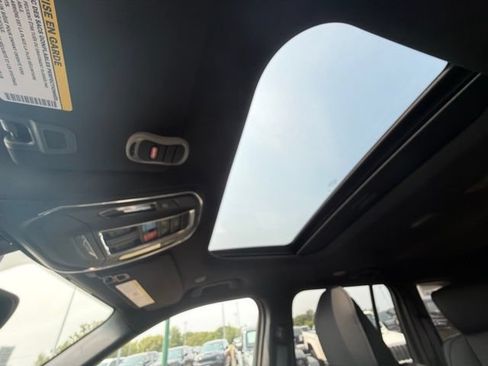 Used 2024 Jeep Grand Cherokee Altitude AWD/4WD image 20