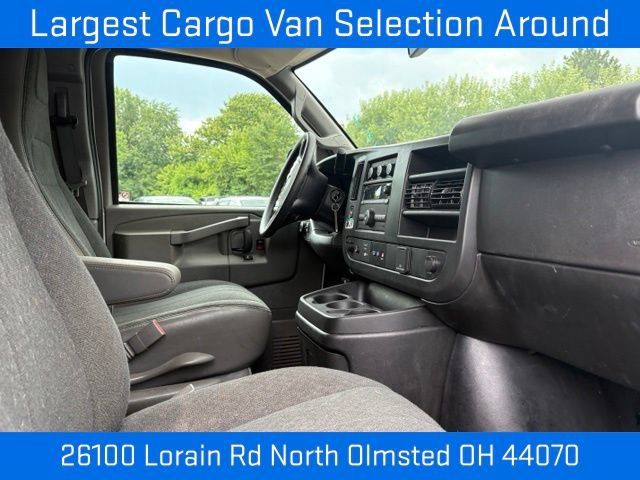 Used 2025 GMC Savana 2500 w/ Driver Convenience Package RWD image 20