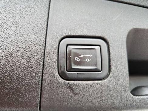 Used 2021 Cadillac XT5 Premium Luxury image 19