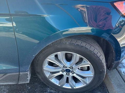 Used 2020 Ford Edge Titanium w/ Equipment Group 301A image 4