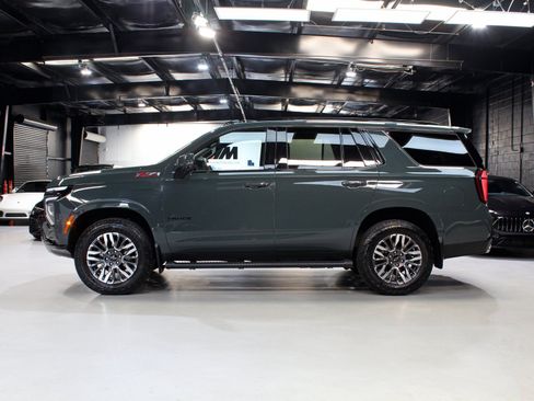 Used 2025 Chevrolet Tahoe Z71 w/ Z71 Off-Road Package AWD/4WD image 3