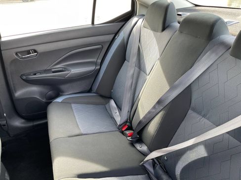 Used 2025 Nissan Versa SV FWD image 39