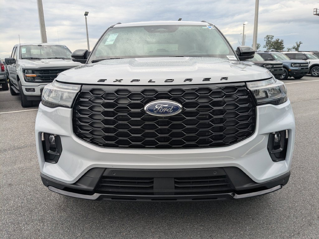New 2026 Ford Explorer ST-Line RWD image 9