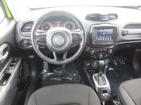 Used 2018 Jeep Renegade Altitude image 14