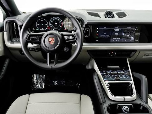 New 2026 Porsche Cayenne Coupe AWD/4WD image 17