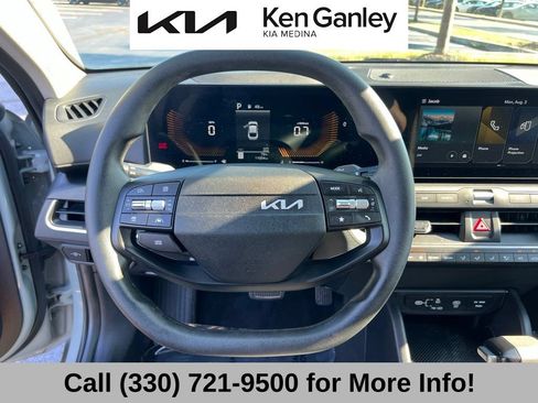 Certified 2025 Kia K4 FWD image 34