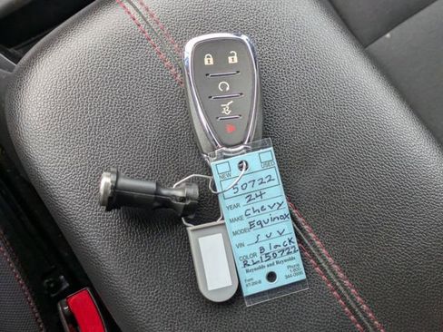 Used 2024 Chevrolet Equinox RS image 34