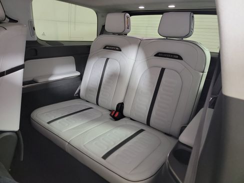 Used 2024 Rivian R1S Adventure AWD/4WD image 22
