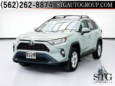 Used 2019 Toyota RAV4 XLE w/ Carpet Mat Package FWD image 1
