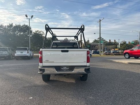 Used 2023 Chevrolet Silverado 2500 LT image 7