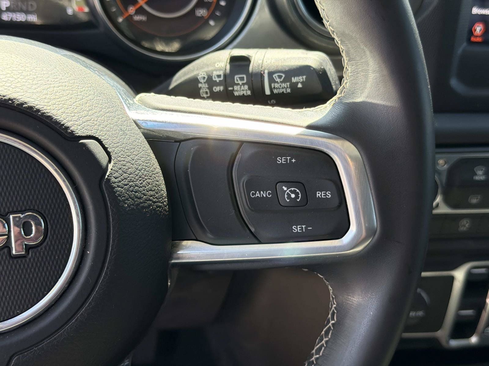 Used 2019 Jeep Wrangler Unlimited Sahara AWD/4WD image 27