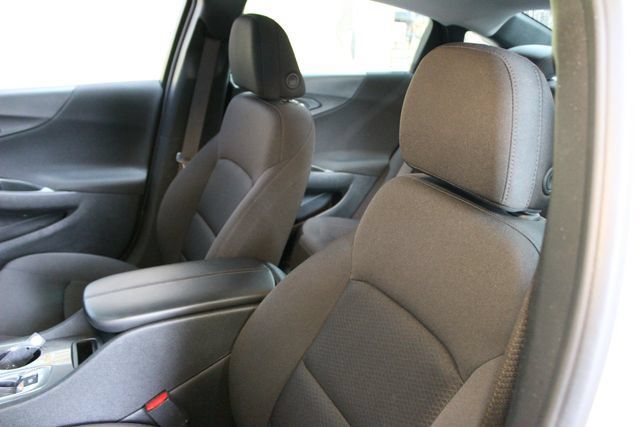 Certified 2024 Chevrolet Malibu LT w/ Sport Edition FWD image 17
