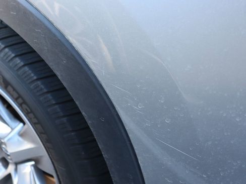 Used 2014 Toyota Highlander Limited image 25