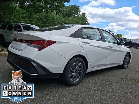 Used 2024 Hyundai Elantra SEL FWD image 6