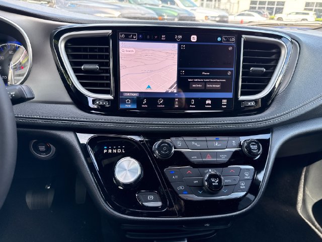 New 2027 Chrysler Pacifica Select w/ Family Tech Group AWD/4WD image 19