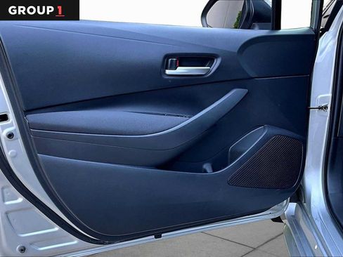 Used 2020 Toyota Corolla LE FWD image 22