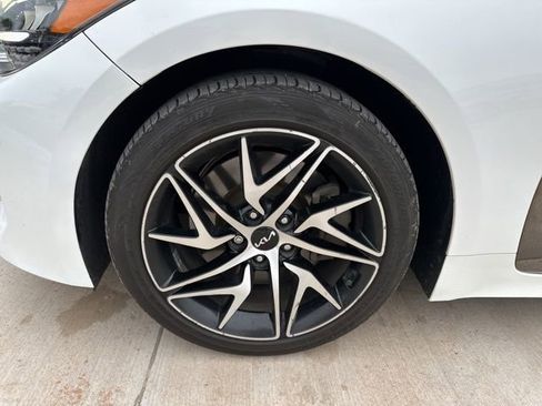 Used 2022 Kia Stinger GT-Line RWD image 2