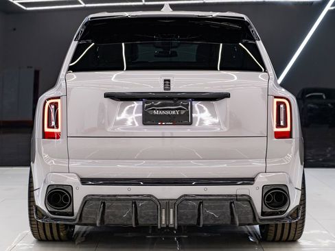 Used 2026 Rolls-Royce Cullinan image 14