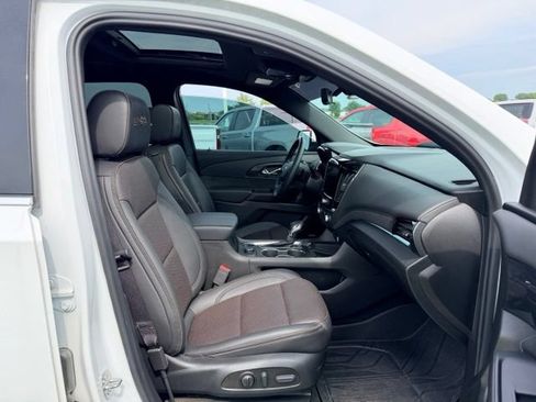 Certified 2023 Chevrolet Traverse High Country AWD/4WD image 11