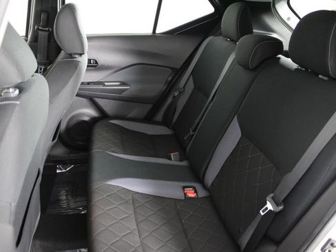 Certified 2019 Nissan Kicks S image 19