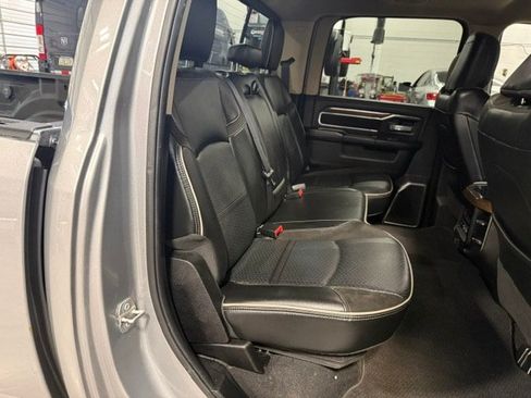 Used 2022 RAM 3500 Laramie AWD/4WD image 15
