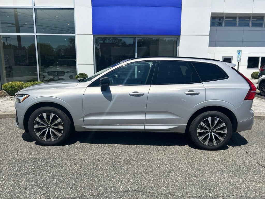 Certified 2025 Volvo XC60 B5 Plus AWD/4WD image 2