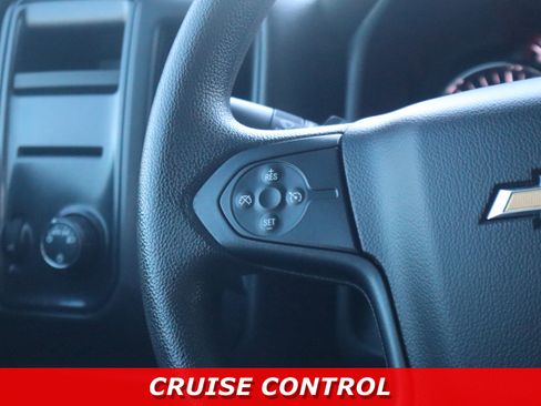 Used 2018 Chevrolet Silverado 1500 Custom w/ Custom Value Package image 17