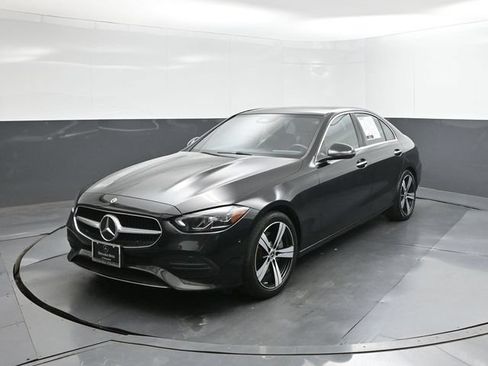 Used 2025 Mercedes-Benz C 300 Sedan image 34