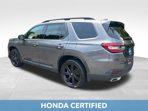 Used 2025 Honda Pilot Black Edition image 4