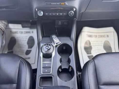 Used 2024 Ford Escape Platinum image 17