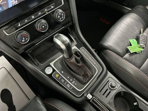 Used 2021 Volkswagen GTI SE FWD image 18