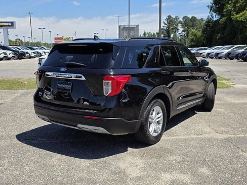 Used 2023 Ford Explorer XLT w/ Equipment Group 202A RWD image 6