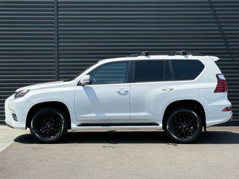 Used 2022 Lexus GX 460 w/ Black Line Special Edition AWD/4WD image 2