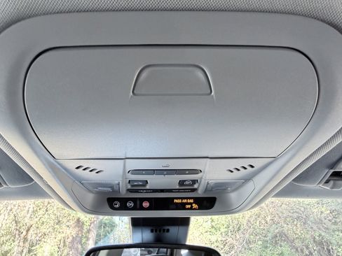 Used 2024 GMC Terrain AT4 image 33