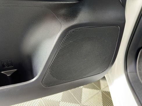 Used 2020 Toyota Tacoma SR5 image 21