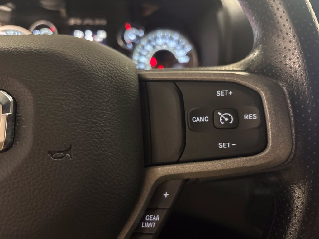 Used 2024 RAM 2500 Tradesman w/ Chrome Appearance Group AWD/4WD image 18