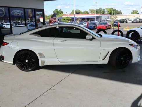 Used 2017 INFINITI Q60 3.0t w/ Premium Plus Package 3.0T image 4