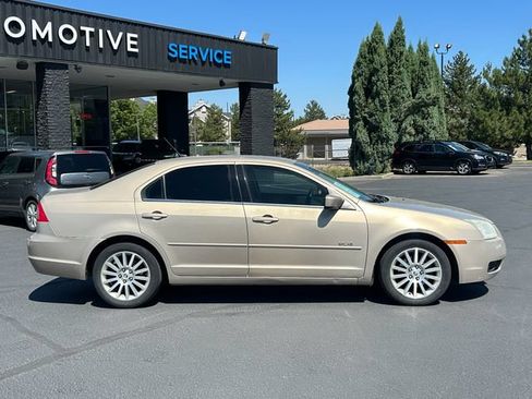 Used 2007 Mercury Milan Premier FWD image 2