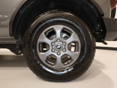 Used 2025 Ford Bronco Big Bend image 34