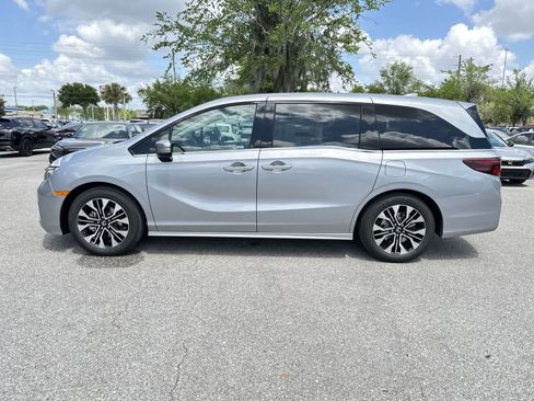 New 2026 Honda Odyssey Elite image 3