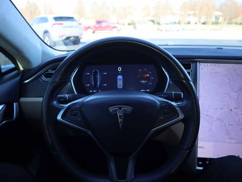 Used 2017 Tesla Model S 90D image 16