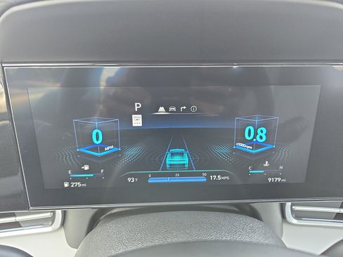 Certified 2025 Hyundai Elantra Limited FWD image 21