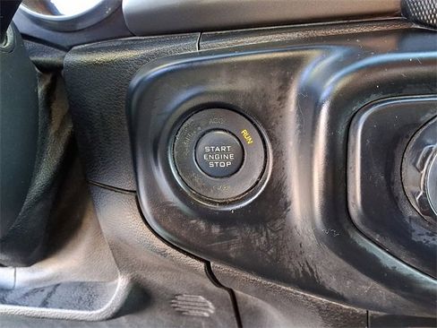 Used 2018 Jeep Wrangler Unlimited Sport S image 23