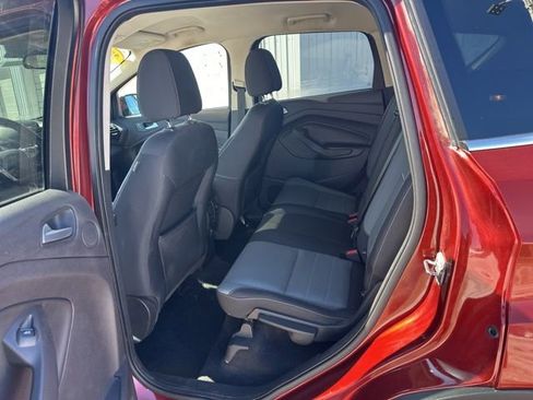 Used 2015 Ford Escape SE w/ Equipment Group 201A image 21