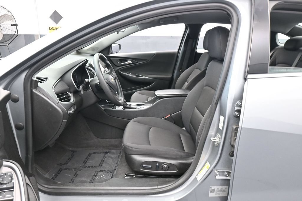 Used 2024 Chevrolet Malibu LT FWD image 11