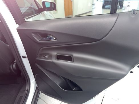 Used 2022 Chevrolet Equinox LT image 19