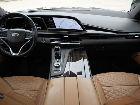 Used 2021 Cadillac Escalade ESV Premium Luxury w/ Driver Assist Tech Package RWD image 7